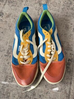 Vans Ultrarange EXO Se Suede Orange Blue White Size 9 Mens